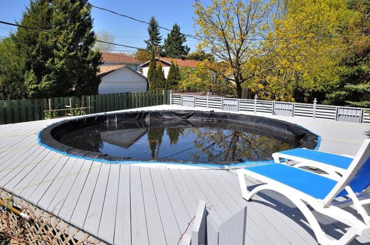 оставить бассейн на длительный срок без присмотра